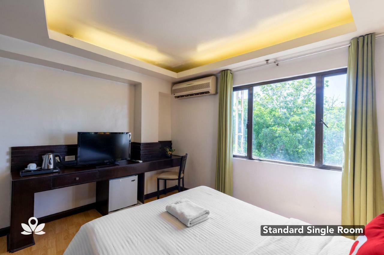 Zen Rooms Starview Hotel 纳加 外观 照片